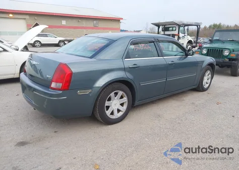2005 Chrysler 300 из США, поврежденный, VIN 2C3JA53G65H163069